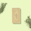 Savon ultra pouss de la gamme Superlooong avec fond vert avec romarin